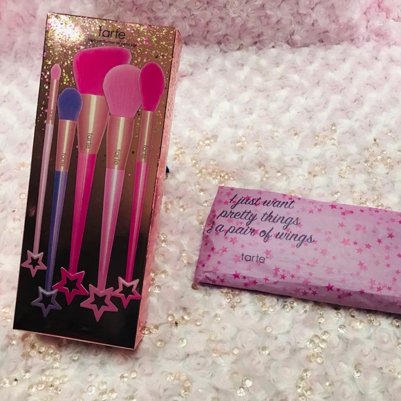 Tarte Pretty Things & Fairy Wings Brush Set - Picture 2 of 3